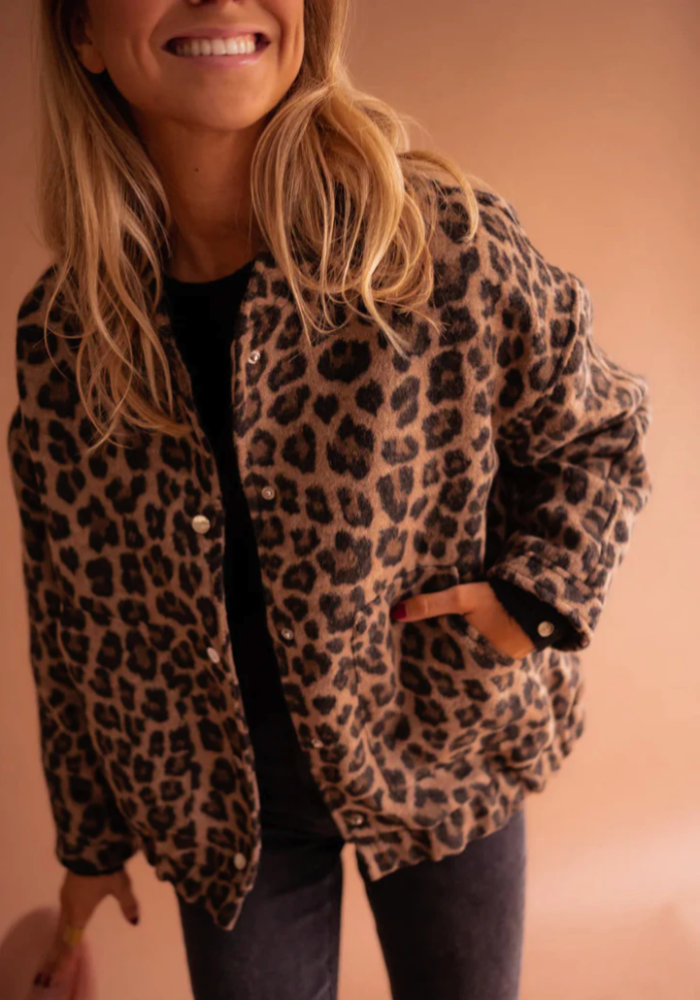 AVA | bomberjack