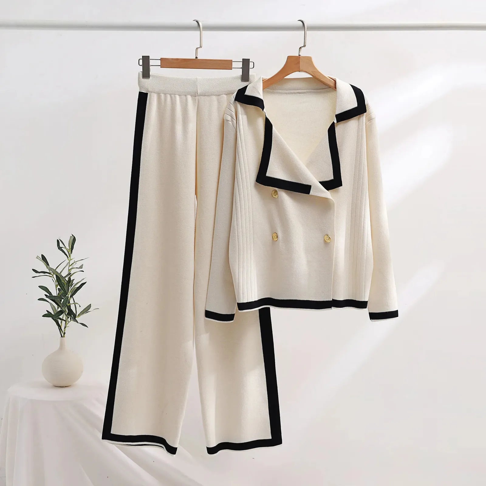 JUNA | set
